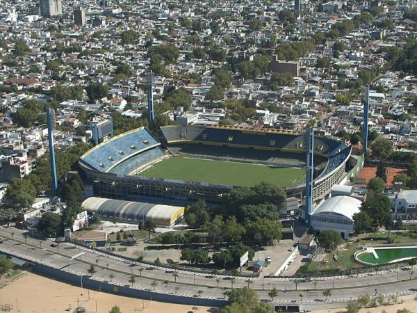 Estadio Dr. Lisandro de la Torre - السعة والموقع والمباريات