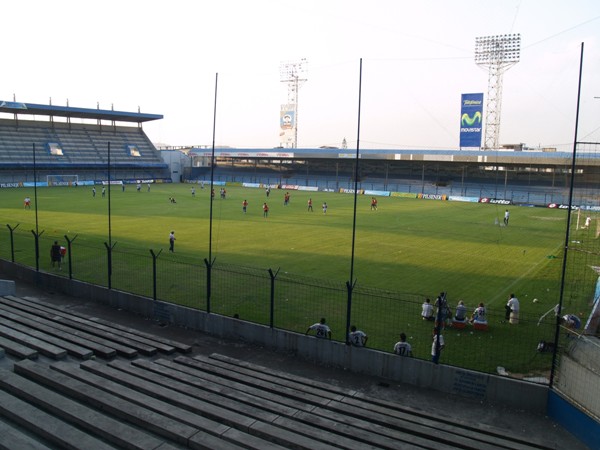 Estadio Banco del Pacífico - السعة والموقع والمباريات