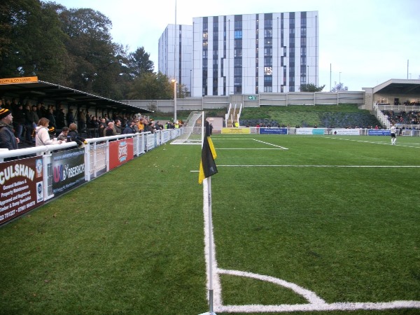 What do you know about Maidstone Utd team?
