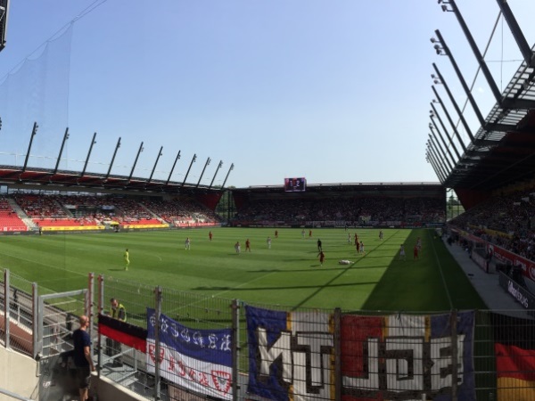 Arena Regensburg - السعة والموقع والمباريات