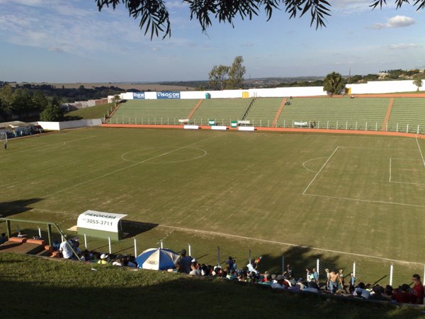 Estádio Municipal José Chiappin - السعة والموقع والمباريات