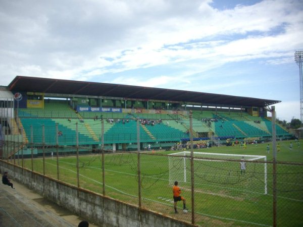 What do you know about Platense FC team?